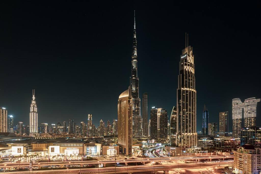 Downtown - Burj Khalifa Facing - 2 Bed Luxe شقة *