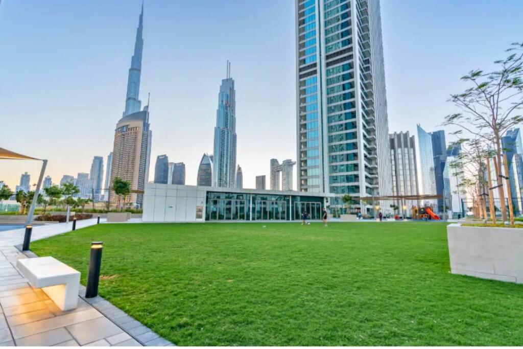 Downtown - Burj Khalifa Facing - 2 Bed Luxe دبي