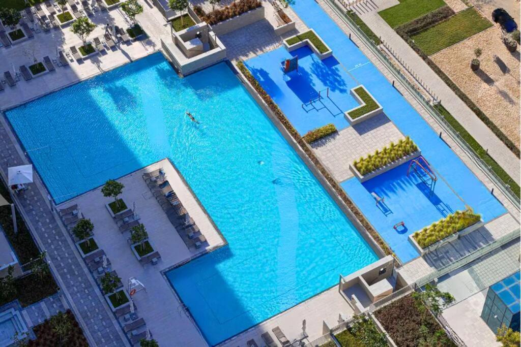 Downtown - Burj Khalifa Facing - 2 Bed Luxe شقة