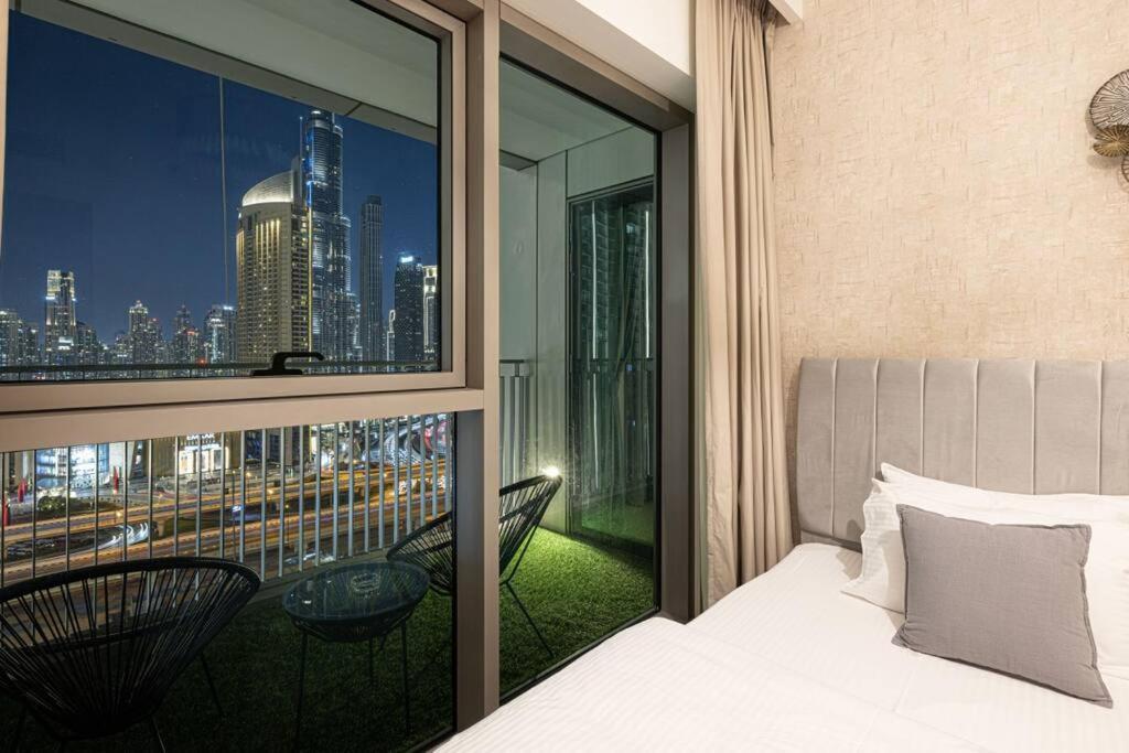 Downtown - Burj Khalifa Facing - 2 Bed Luxe دبي