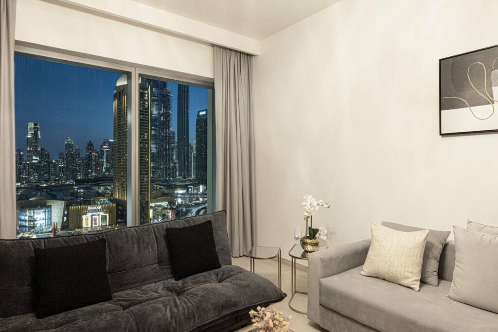 شقة Downtown - Burj Khalifa Facing - 2 Bed Luxe