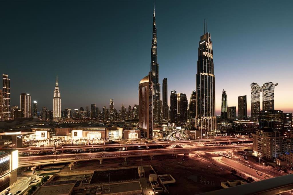 Downtown - Burj Khalifa Facing - 2 Bed Luxe شقة