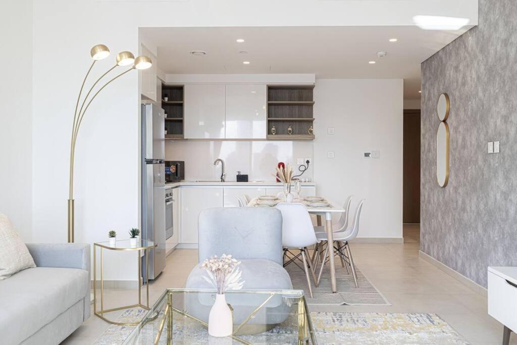 شقة Downtown - Burj Khalifa Facing - 2 Bed Luxe